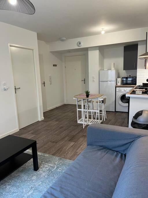 Appartement F2 De Haut Standing En Hypercentre Avec Jardin Prive A 270 M De La Gare De Mantes ! Екстериор снимка