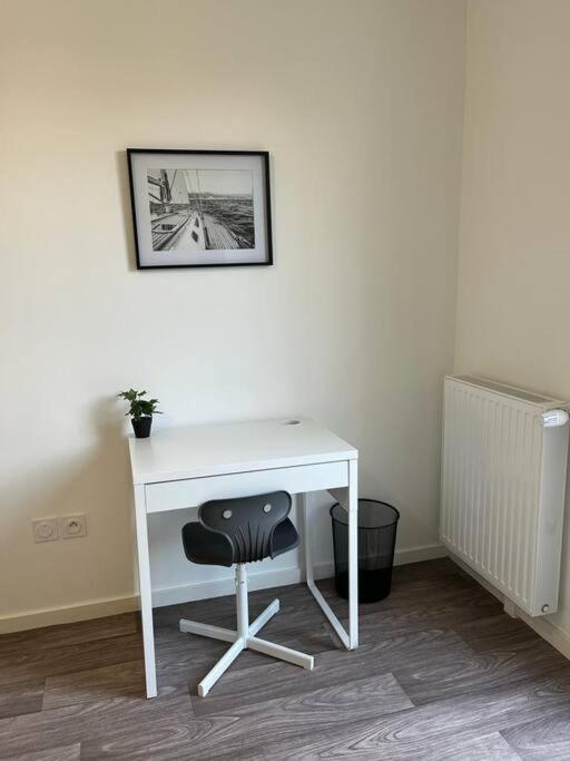 Appartement F2 De Haut Standing En Hypercentre Avec Jardin Prive A 270 M De La Gare De Mantes ! Екстериор снимка