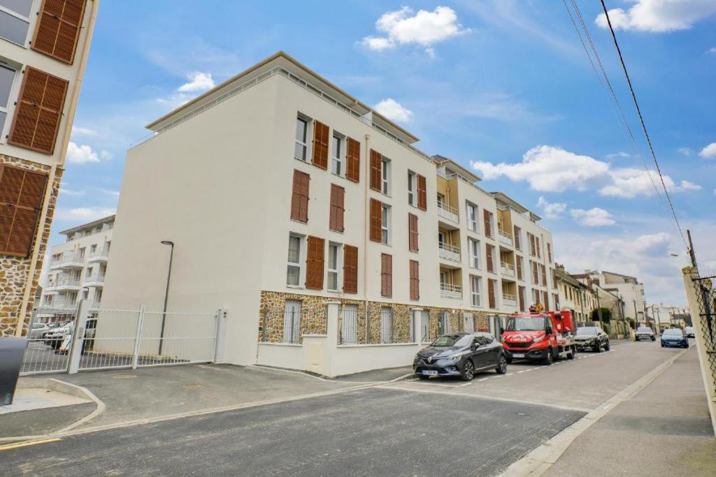 Appartement F2 De Haut Standing En Hypercentre Avec Jardin Prive A 270 M De La Gare De Mantes ! Екстериор снимка